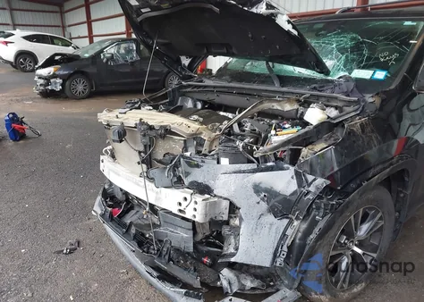 2018 Toyota Highlander Le Plus z USA, uszkodzony, nr VIN 5TDBZRFH2JS855104